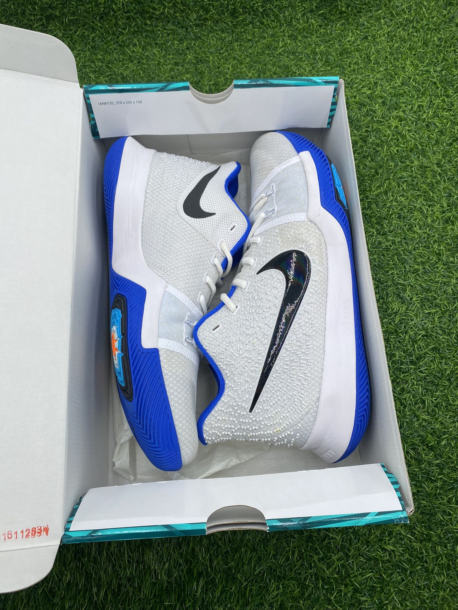 Nike Kyrie 3 “Duke” Size 13M