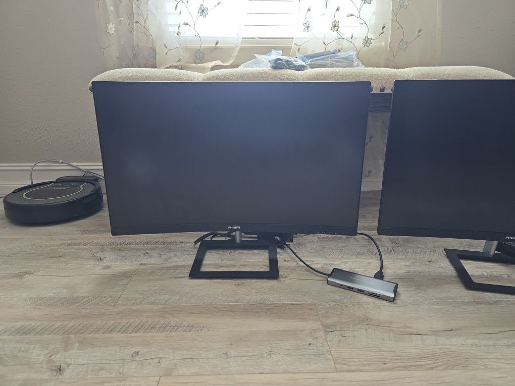 27" Phillips Curved Monitors Excellent Condition & J5 Create 10G 4k60 Dock For Home Office