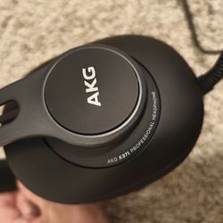 Pristine AKG K371