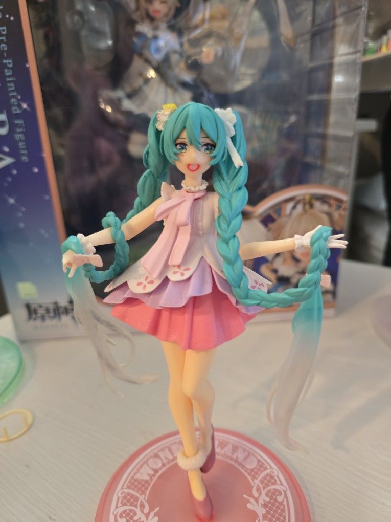 Hatsune Miku Figure Wonderland Rapunzel