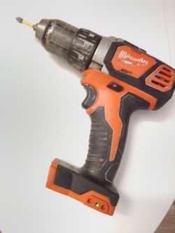 Milwaukee tools and battery