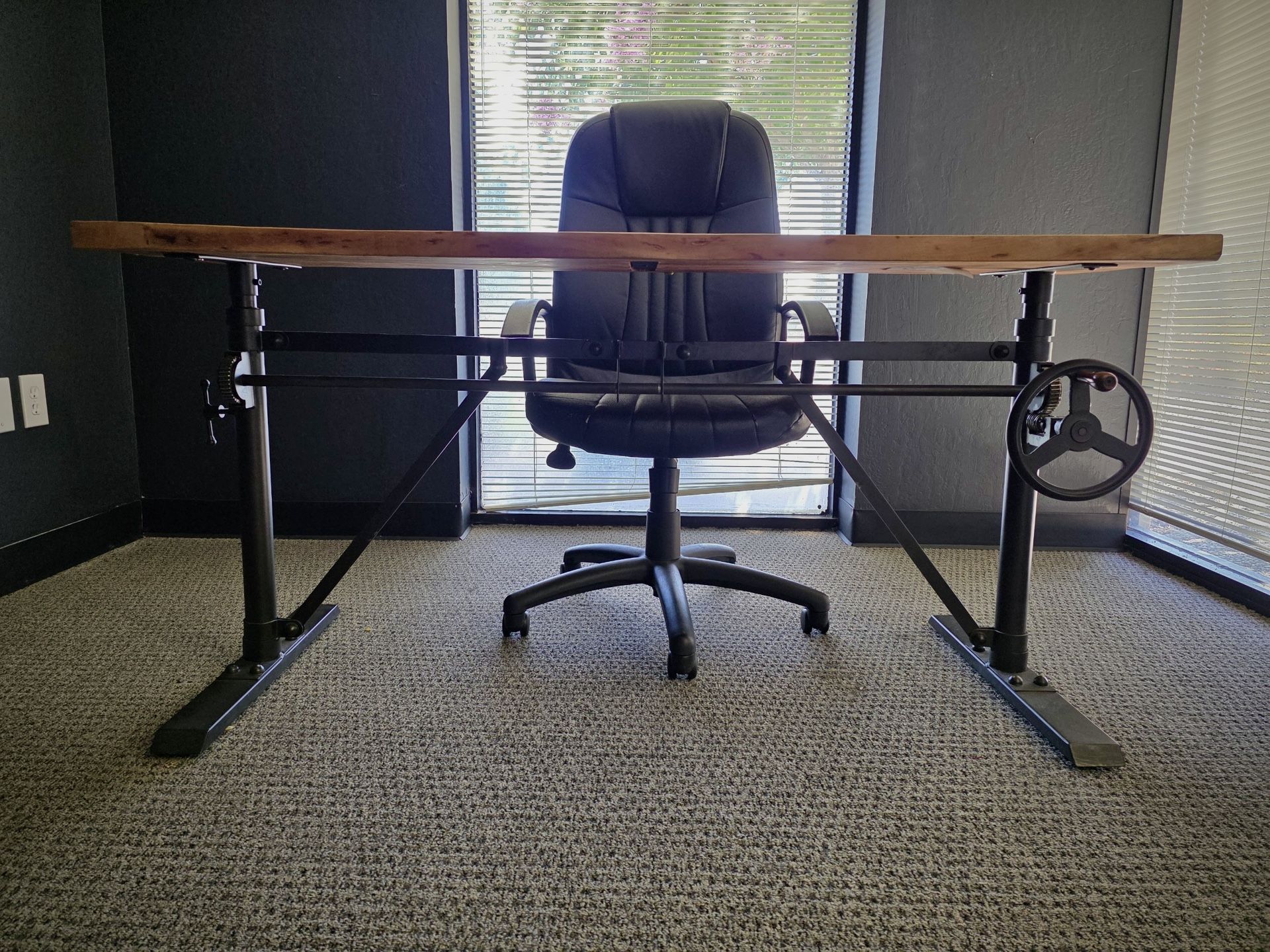 🔥 Handcrafted Live Edge Wood & Iron Crank Desk – Adjustable Height – Industrial Style