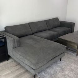 🛋  Living Spaces Sectional