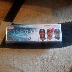 Tops Baseball Cards 2011 Complete Set Series 1&2