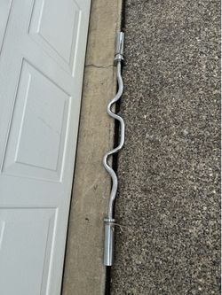 Olympic EZ curl bar ( new )