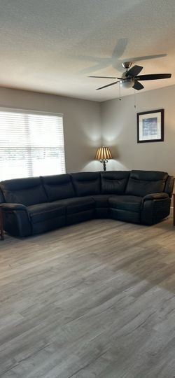 Black Sectional Sofa with Recliner