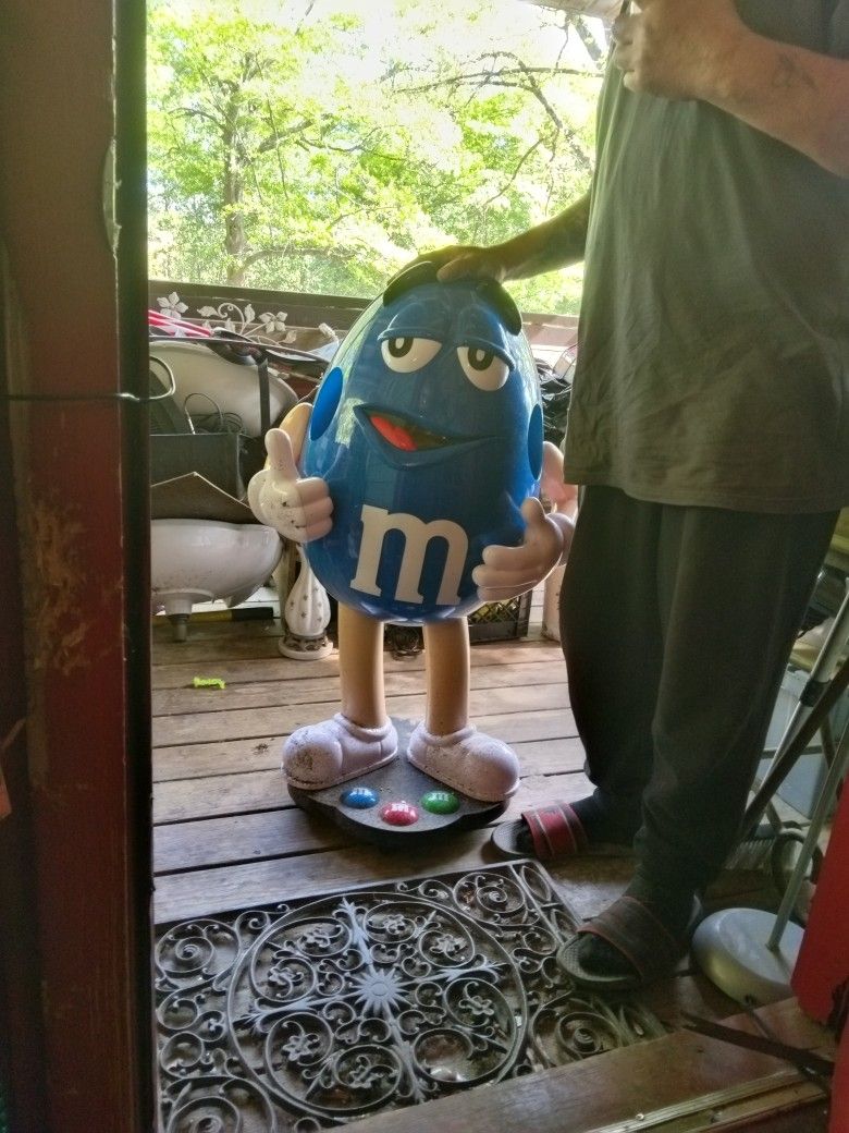 4 Ft Blue M&M Display Statue On Wheels