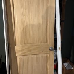 Door With Cassing 