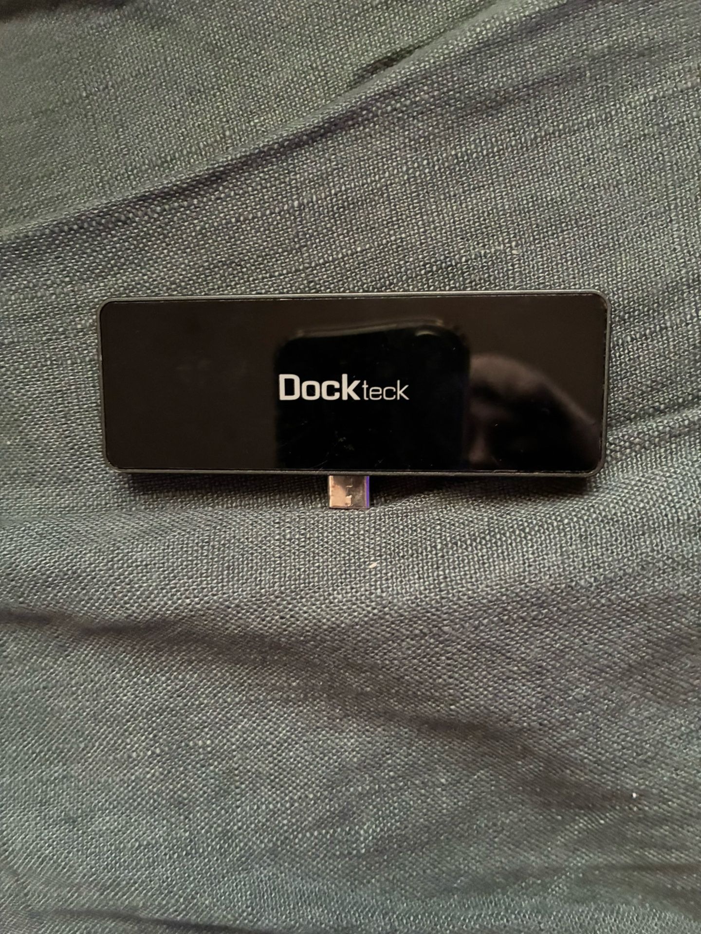 Dockteck 5-in-1 USB-C Hub for iPad: 4K HDMI, 100W PD, USB, Audio Jack