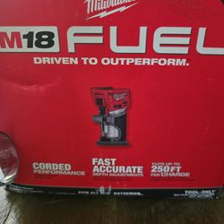 Milwaukee m18 router