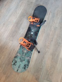 ALIBI SNOWBOARD AND UNION BINDINGS