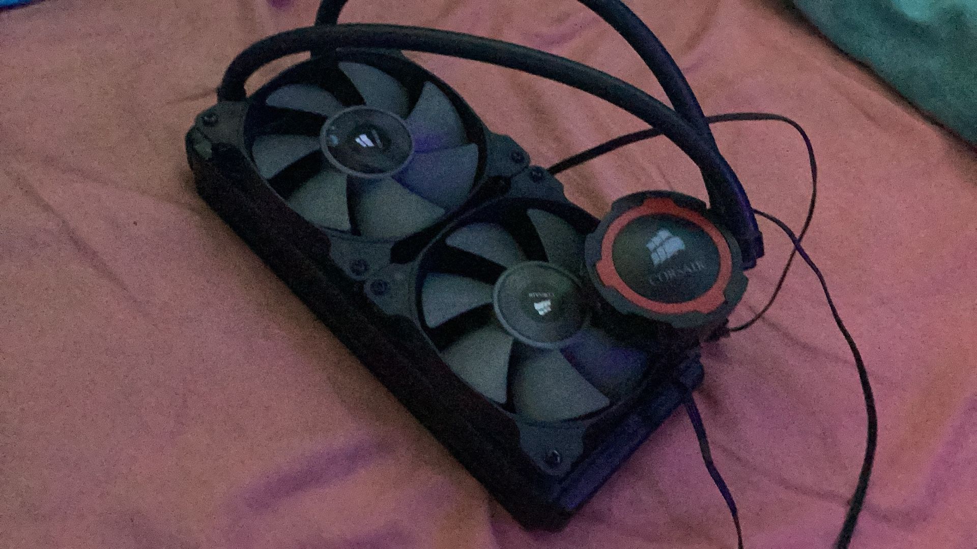 2014 corsair Hydro Series h105 CPU Cooler