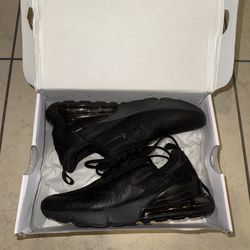 Black Air Max 270 Size 8.5 mens 10 women