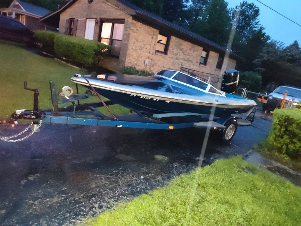 1979 Checkmate Speed Boat