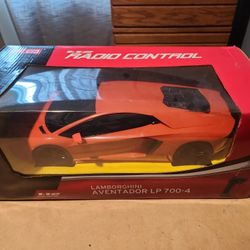 Lamborghini Aventador LP 700-4 RC 
