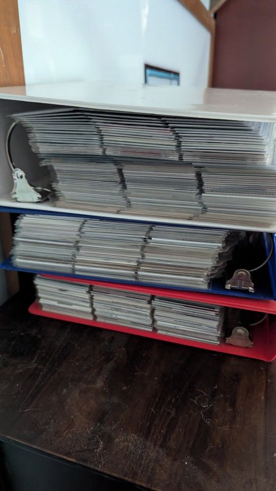 Thousands Of Superstar Sports Cards