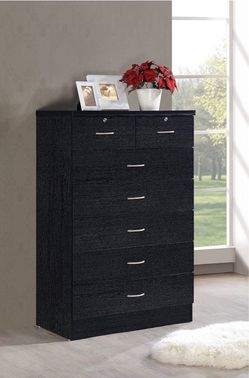 HODEDAH 7-Drawer Wood Dresser – Black