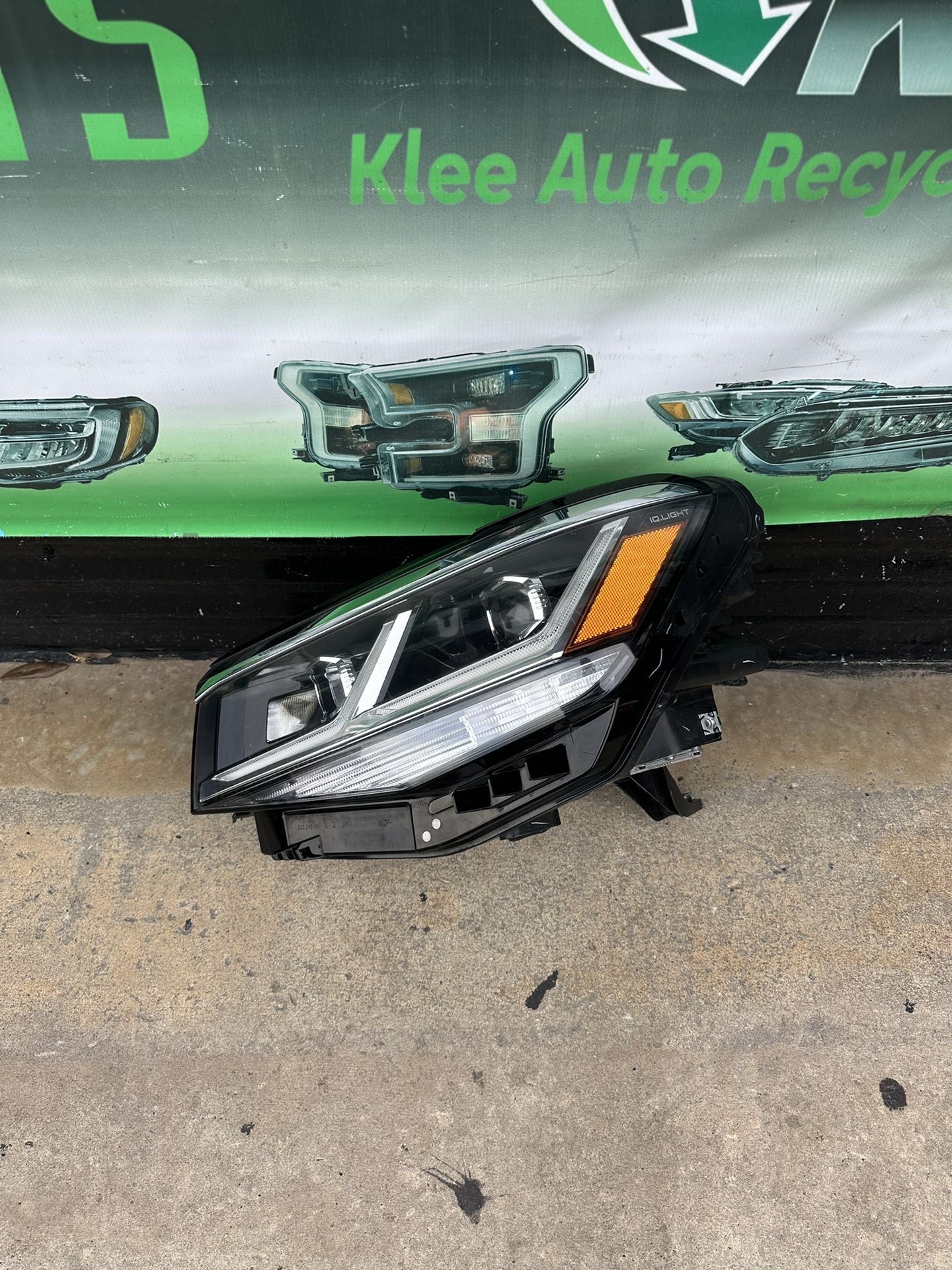 2020-2023 Volkswagen Atlas Headlight Oem