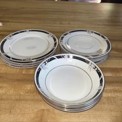 International Fine China Chelsea Set Of 8 An 4 Tea Cups