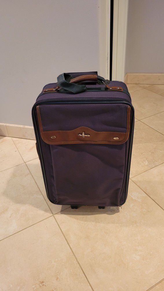 Small Carryon Luggage 