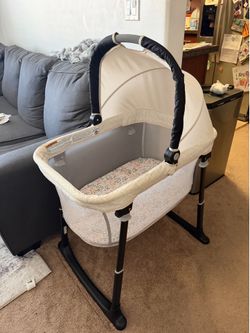 GRACO portable bassinet