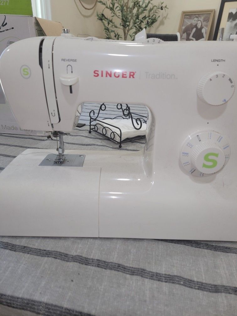 SINGER Sewing Machine