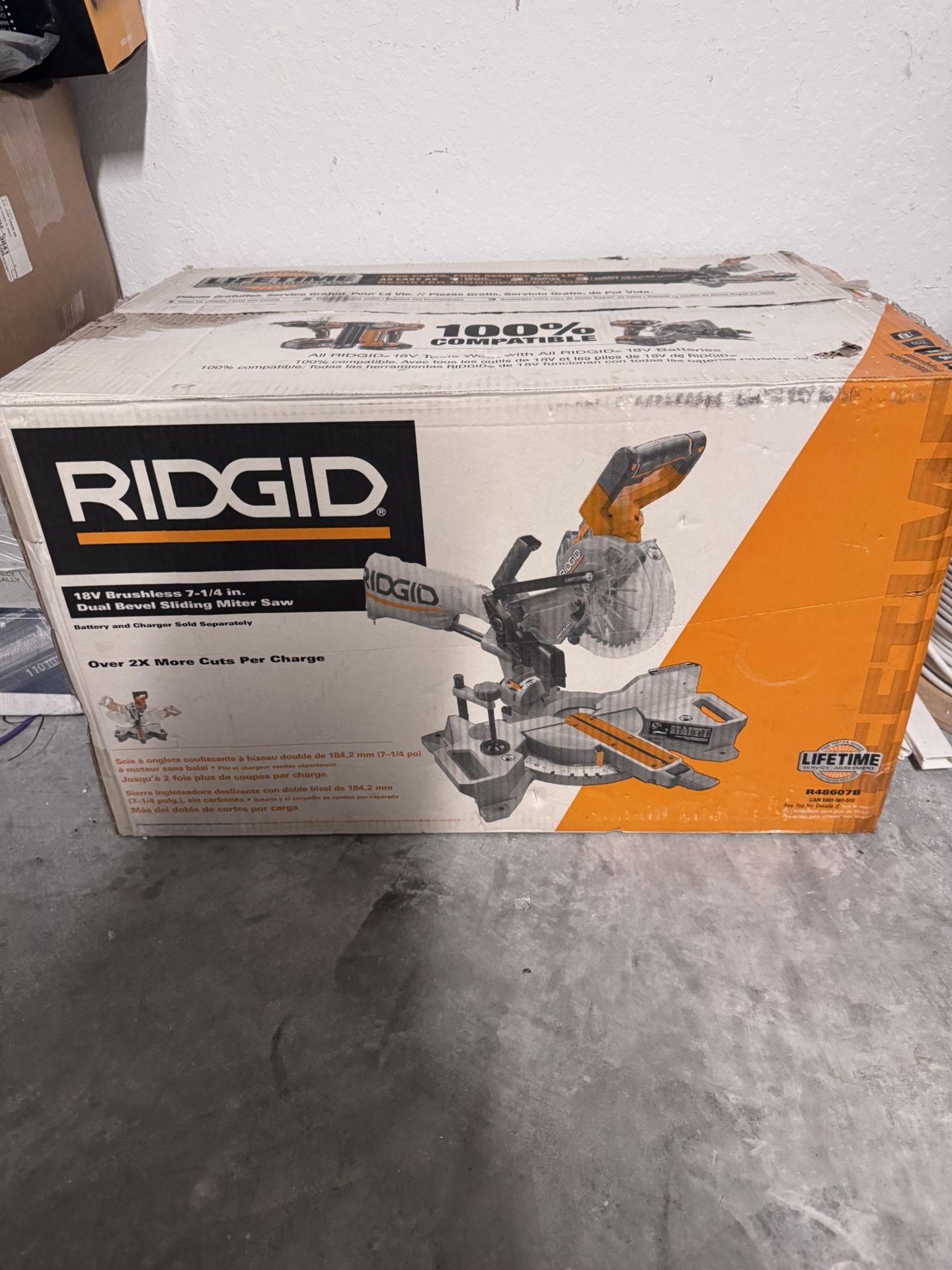 RIDGID 18V Brushless Cordless 7-1/4 in. Dual Bevel Sliding Miter Saw For