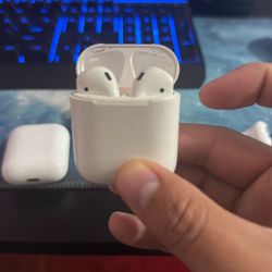 AirPods