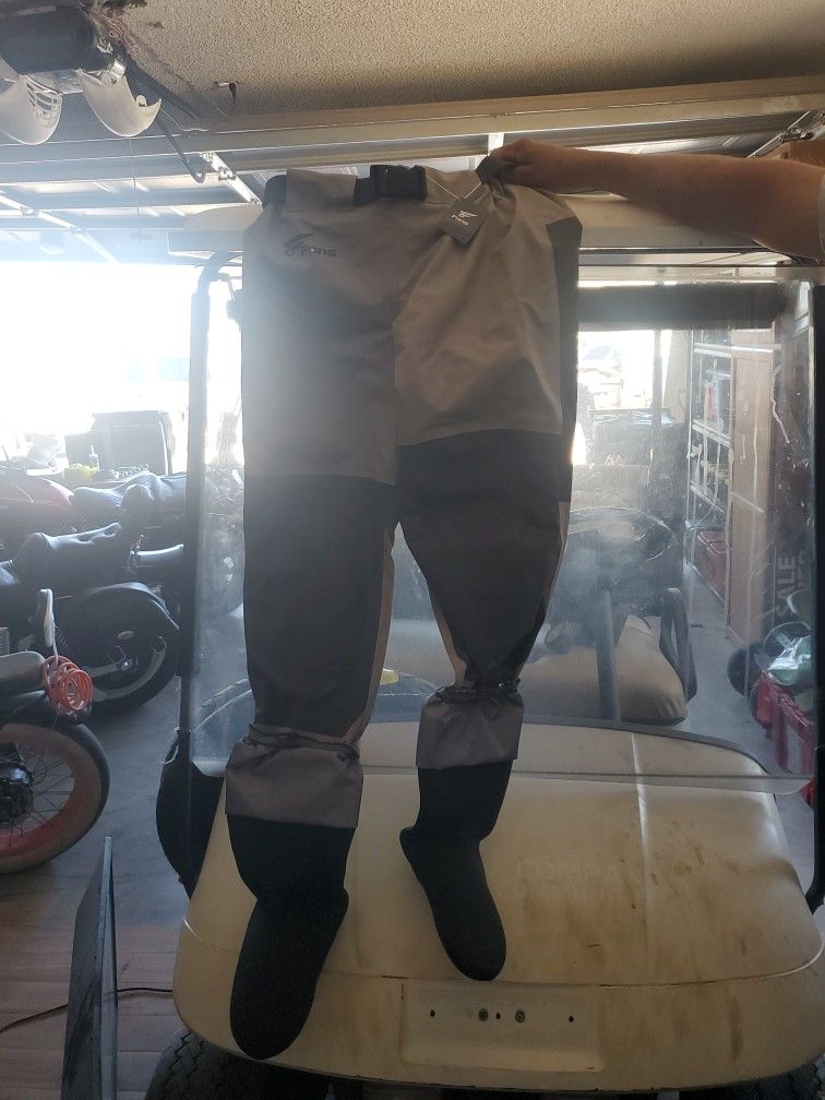 New 8 Fans Fishing Waders Size S/P