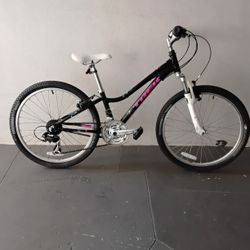 BICYCLE TREK 21 SPEED SIZE 24 BRAND NEW 