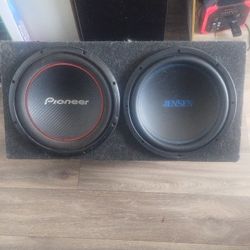 2500wat Razor Amp And 2 12's