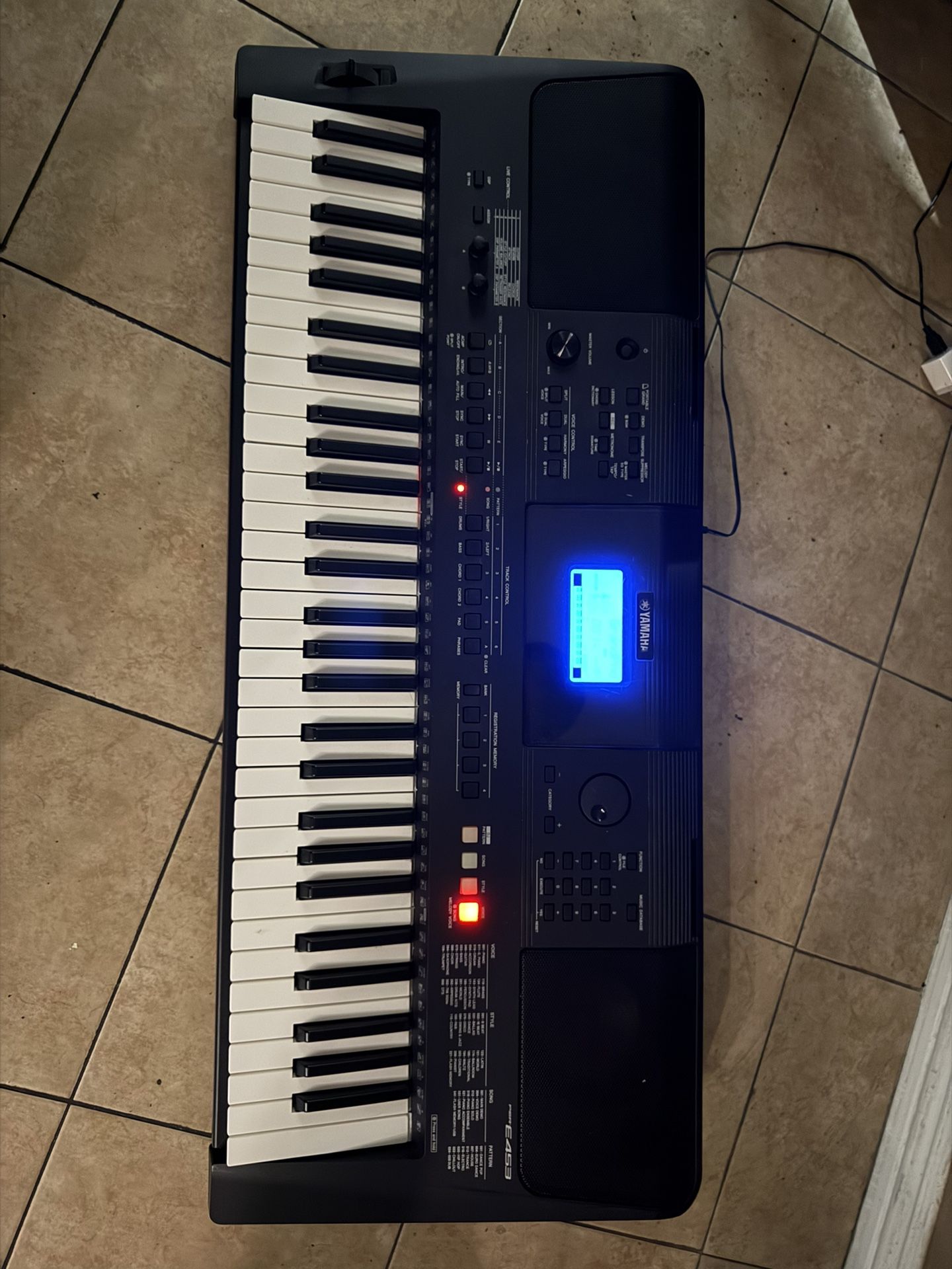 Yamaha Keyboard (Piano)