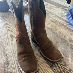 Kids Ariat Boots Excellent Condition !! 1.5