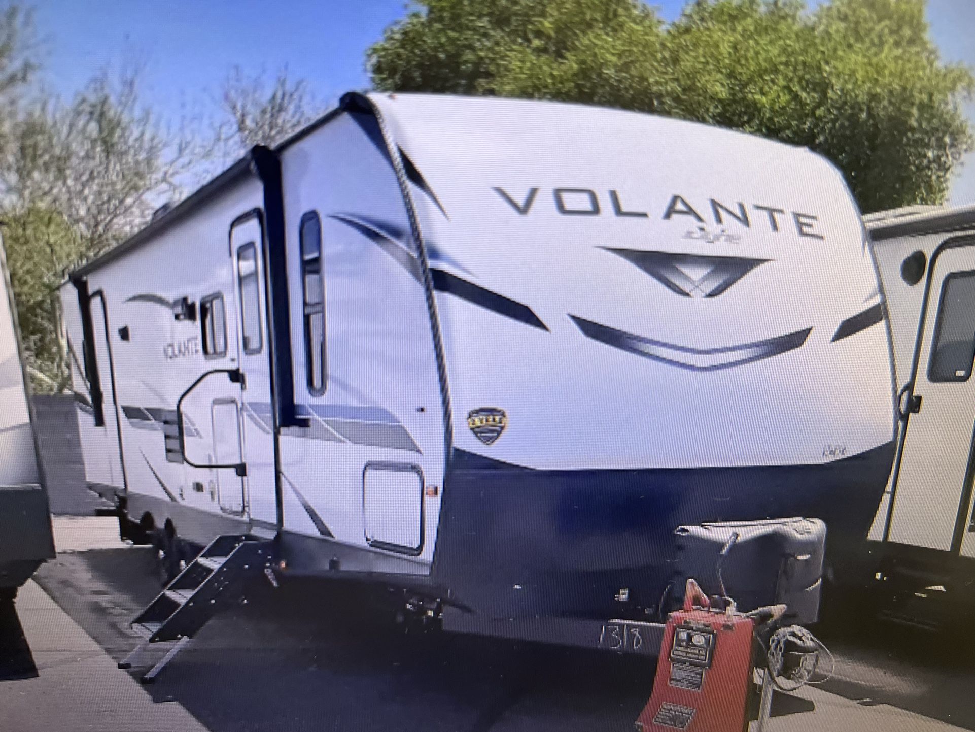 2022 VOLANTE 32FB