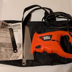 Black & Decker Electric Hand Saw (PHS550B)