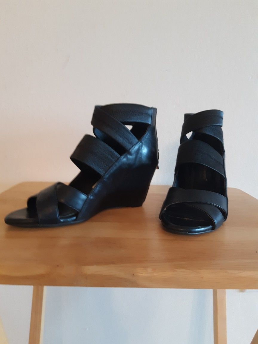 BCBG WEDGES, WORN ONCE, SIZE 6.5