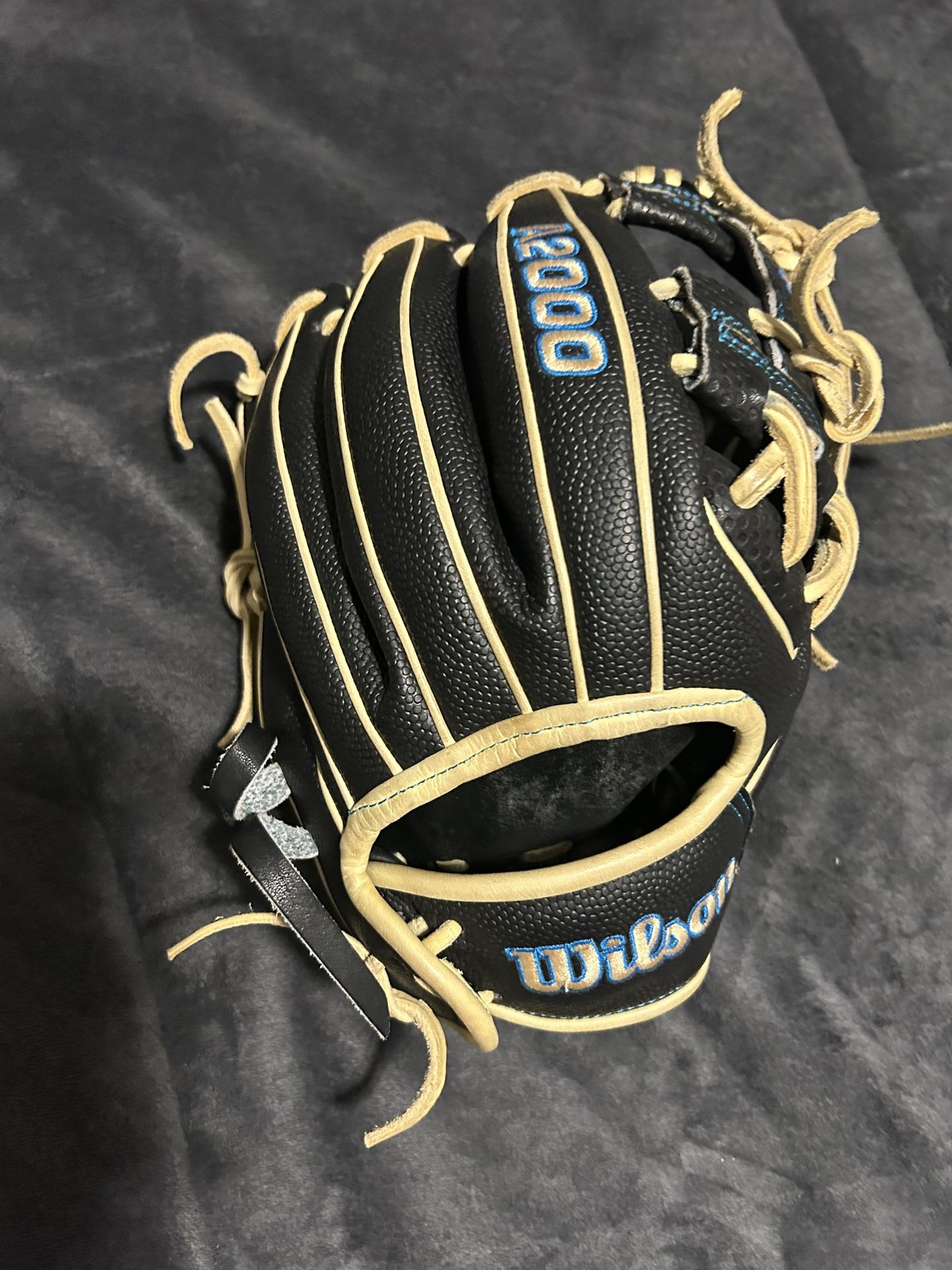 A2000 11.5 Inch Glove