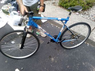 GT Avalanche 27" 700 Series Racing Mountain Bike