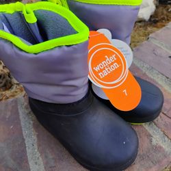 New Rain / Snow Boot Sz 7c _$13