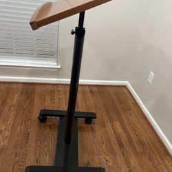 Rolling Podium/laptop Stand