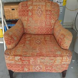 2 LIVING ROOM ARM CHAIRS