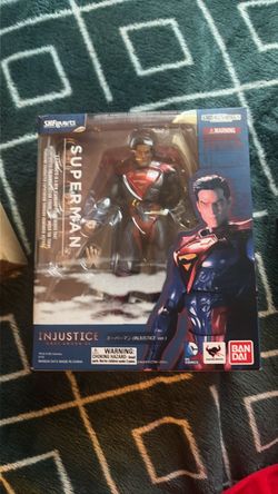 Bandai S.H. Figuarts Superman Injustice Gods Among Us Figure