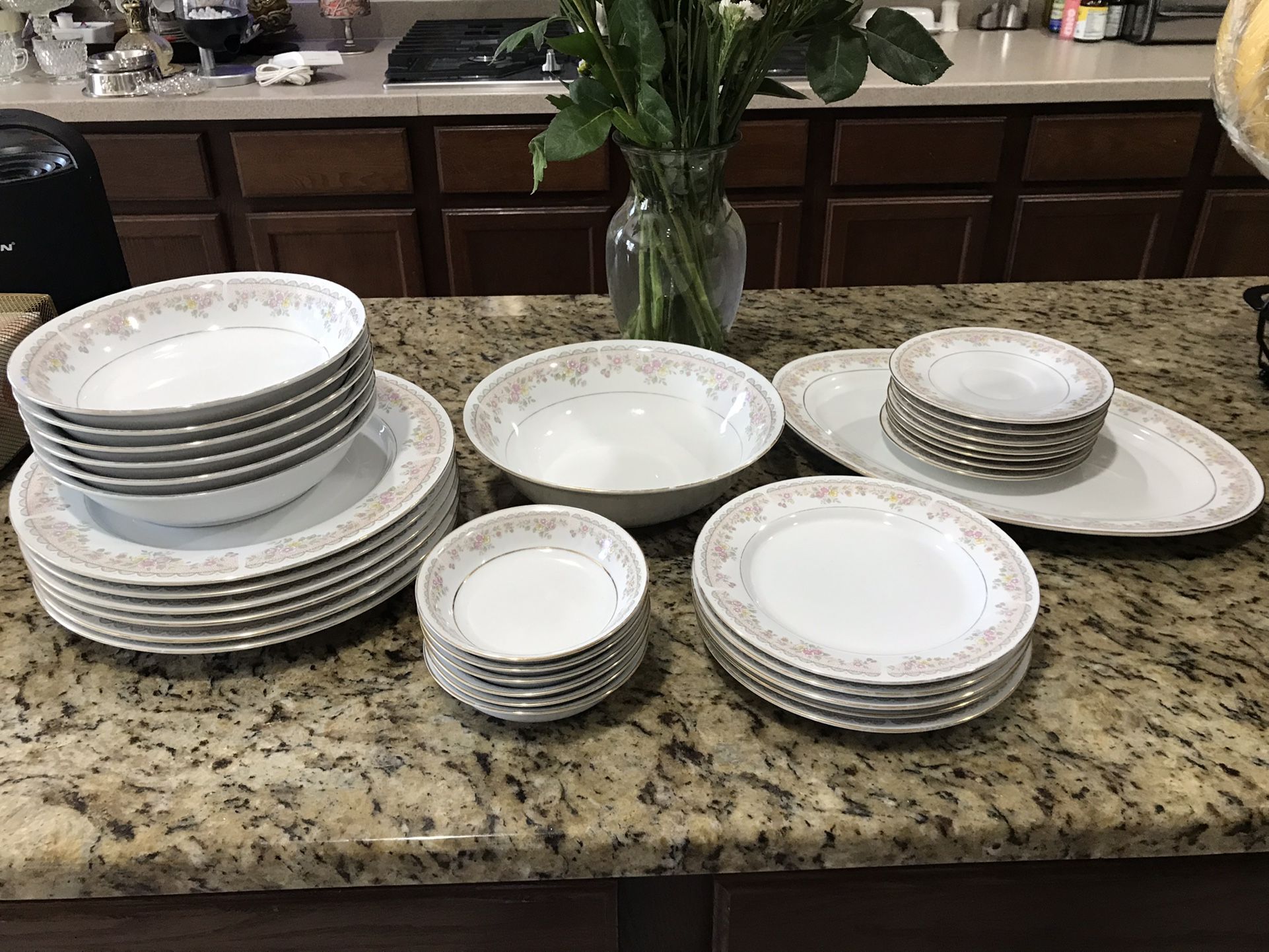 Beautiful China Set $5.00