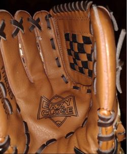 Adidas TS1100BDC Youth Baseball Glove 11” Eazy Close BROWN Camo Lefty Hand