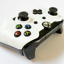 XBox One Wired Remote w/ 10' Cord