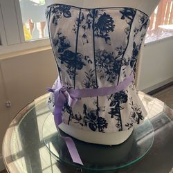 Black And White Top, Size 10