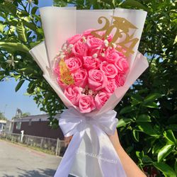 Graduation Bouquets Forever Scented Roses 💕 Not Free $35 