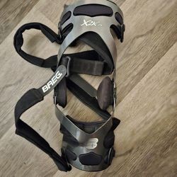 Brace knee right