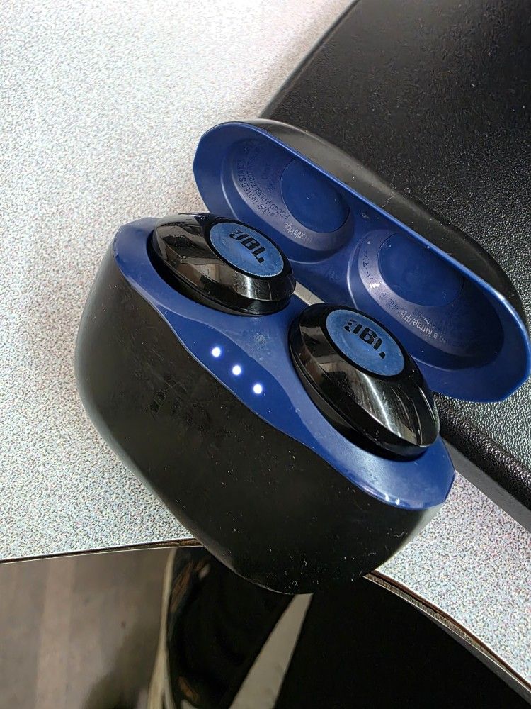 JBL Earbuds