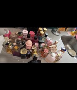 28 PC Perfume Set (Used)